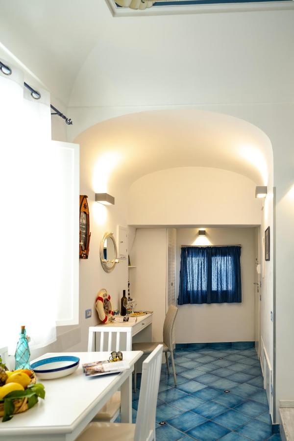 Scirocco - Amazing Flat With Terrace In The Center Lejlighed Amalfi Eksteriør billede